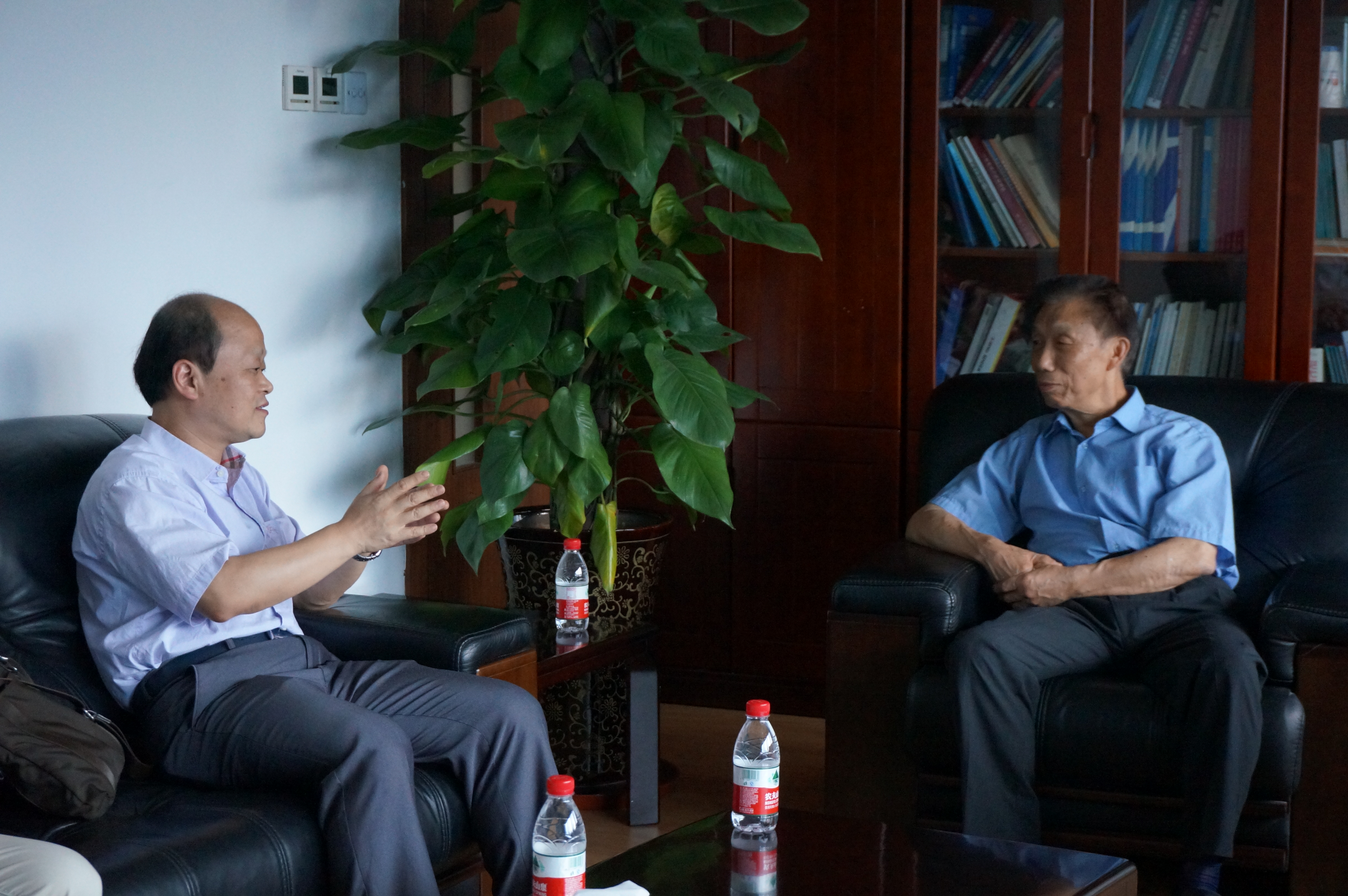 <a href='/2015/0922/c41788a740390/page.htm' target='_blank' title='中国工程物理研究院流体物理研究所吴强书记一行来室访问交流'>中国工程物理研究院流体物理研究所吴强书记一行来室访问交流</a>