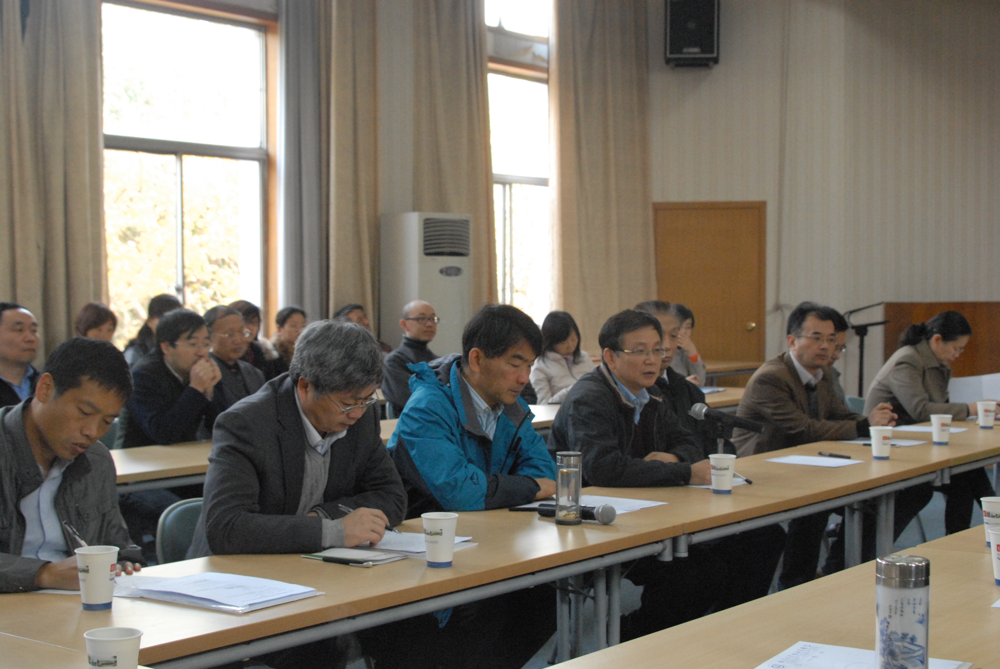 <a href='/2014/0917/c41788a740464/page.htm' target='_blank' title='侯建国校长莅临实验室，为改造工程助力鼓劲'>侯建国校长莅临实验室，为改造工程助力鼓劲</a>