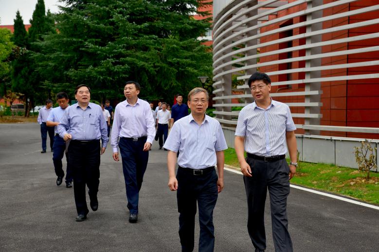 <a href='/2018/0919/c41788a740077/page.htm' target='_blank' title='中国科学院党组副书记侯建国调研国家同步辐射实验室'>中国科学院党组副书记侯建国调研国家同步辐射实验室</a>