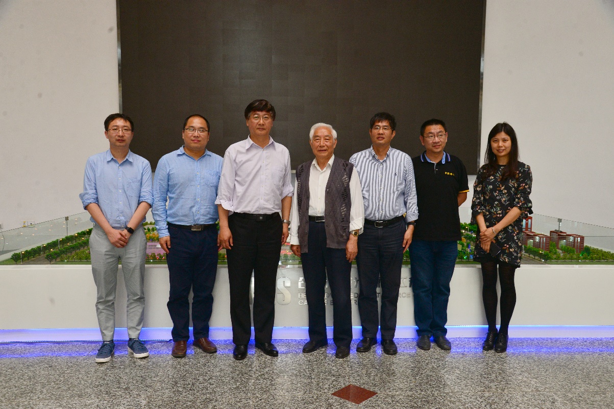<a href='/2019/0424/c41788a740063/page.htm' target='_blank' title='裴元吉研究员捐赠支持国家同步辐射实验室加速器人才队伍建设'>裴元吉研究员捐赠支持国家同步辐射实验室加速器人才队伍建设</a>