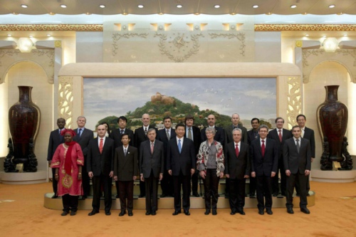 <a href='/2014/0917/c41788a740323/page.htm' target='_blank' title='[复制]习近平同外国专家代表座谈 凯瑟琳娜∙科瑟-赫英郝斯教授参加座谈并发言'>[复制]习近平同外国专家代表座谈 凯瑟琳娜∙科瑟-赫英郝斯教授参加座谈并发...</a>